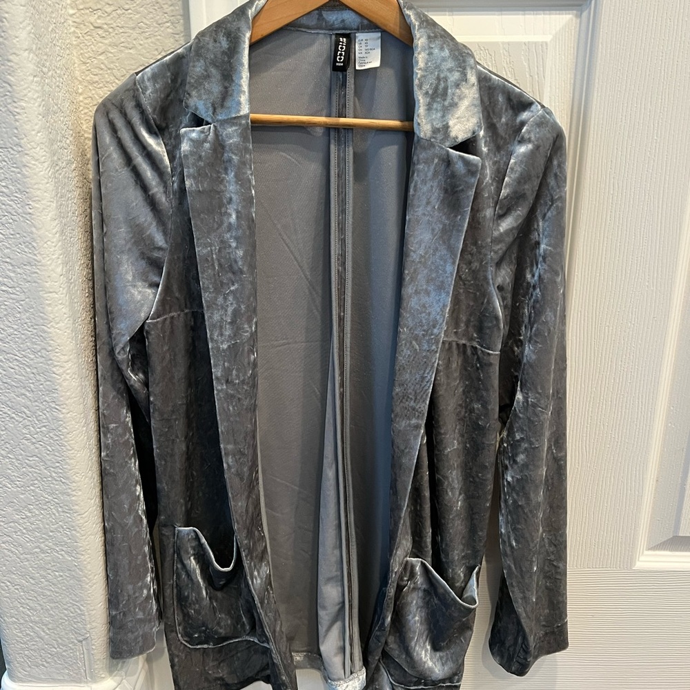 Women’s H & M Blazer